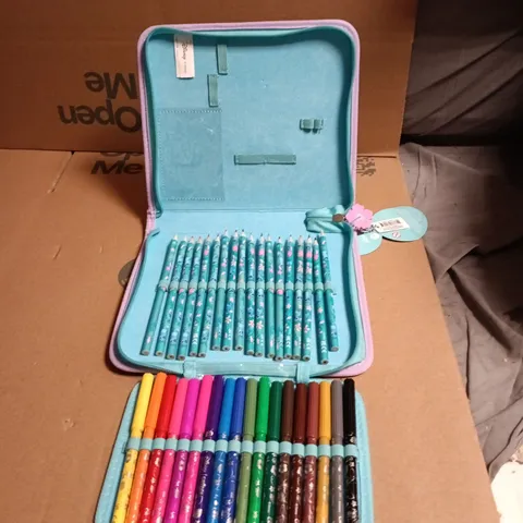 DISNEY SMIGGLE  PENCIL CASE KIT 