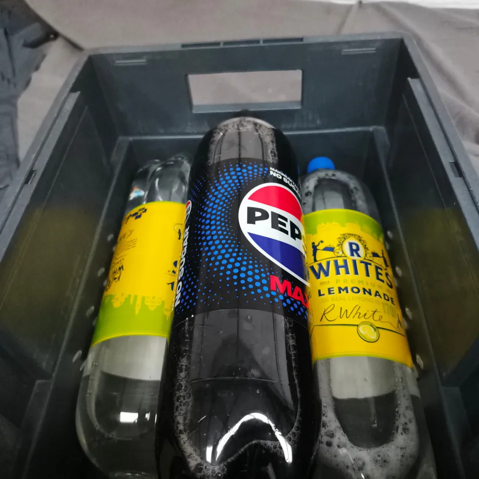 PEPSI MAX & R WHITE'S LEMONADE PLASTIC BOTTLES (3 BOTTLES)