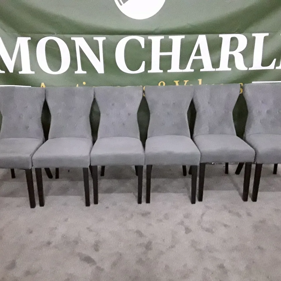 SET OF 6 DESIGNER RENZO UPHOLSTERED BUTTONED RING BACK DINING CHAIRS WITH BLACK LEGS