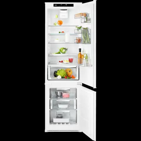 AEG INTEGRATED 70/30 FRIDGE FREEZER 207/60L Model SCE819E5TS