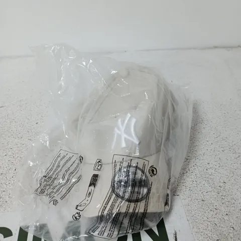 NEW ERA "NY" ONE SIZE CAP