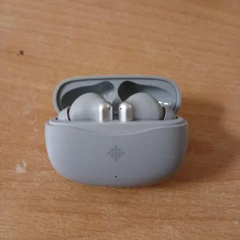 WIRELESS EARBUDS IN GREY CHARGING CASE