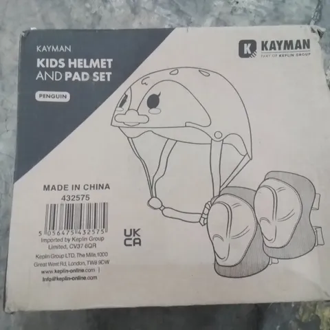 BOXED KIDS HELMET AND PADS SET