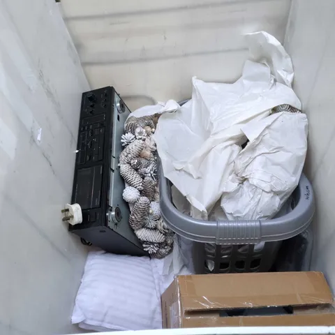 CAGE OF APPROXIMATELY 10 ASSORTED HOUSEHOLD ITEMS TO INCLUDE: COFFEE SIGN AND LOGS AND KINDLING SIGN 