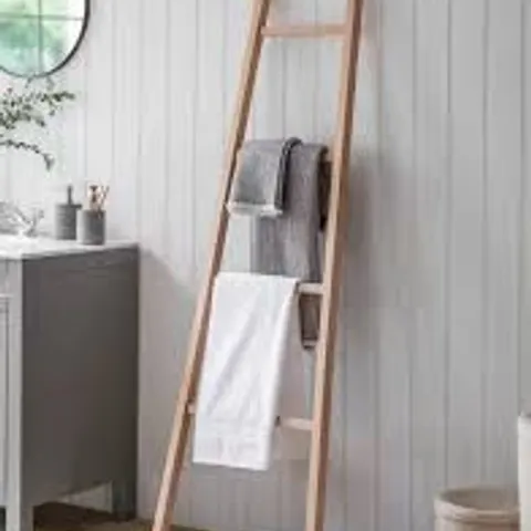 BOXED SOUTHBOURNE TOWEL LADDER NATURAL