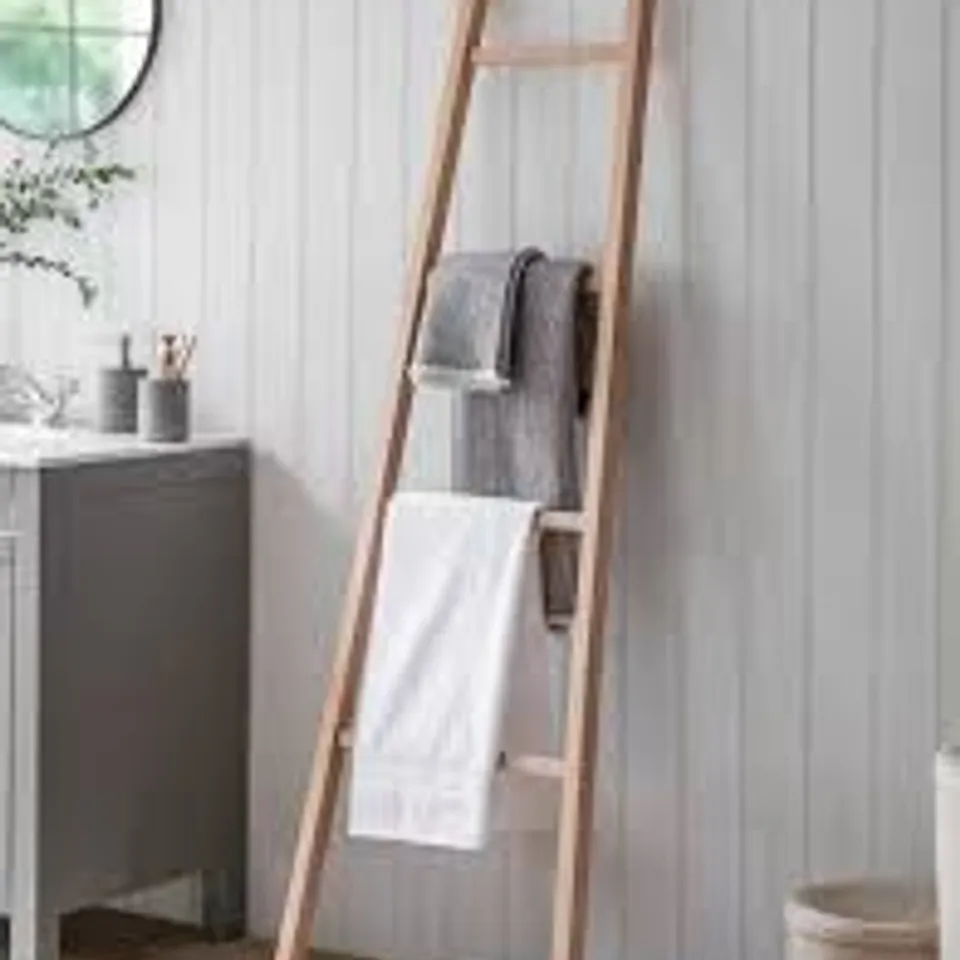 BOXED SOUTHBOURNE TOWEL LADDER NATURAL