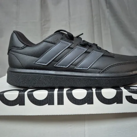 BOXED ADIDAS COURT BLOCK BLACK TRAINERS - SIZE UK 6