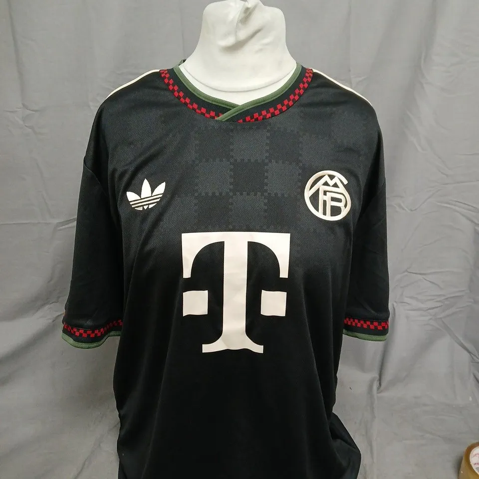 FC BAYERN MUNICH 25/26 THIRD SHIRT - SIZE XL