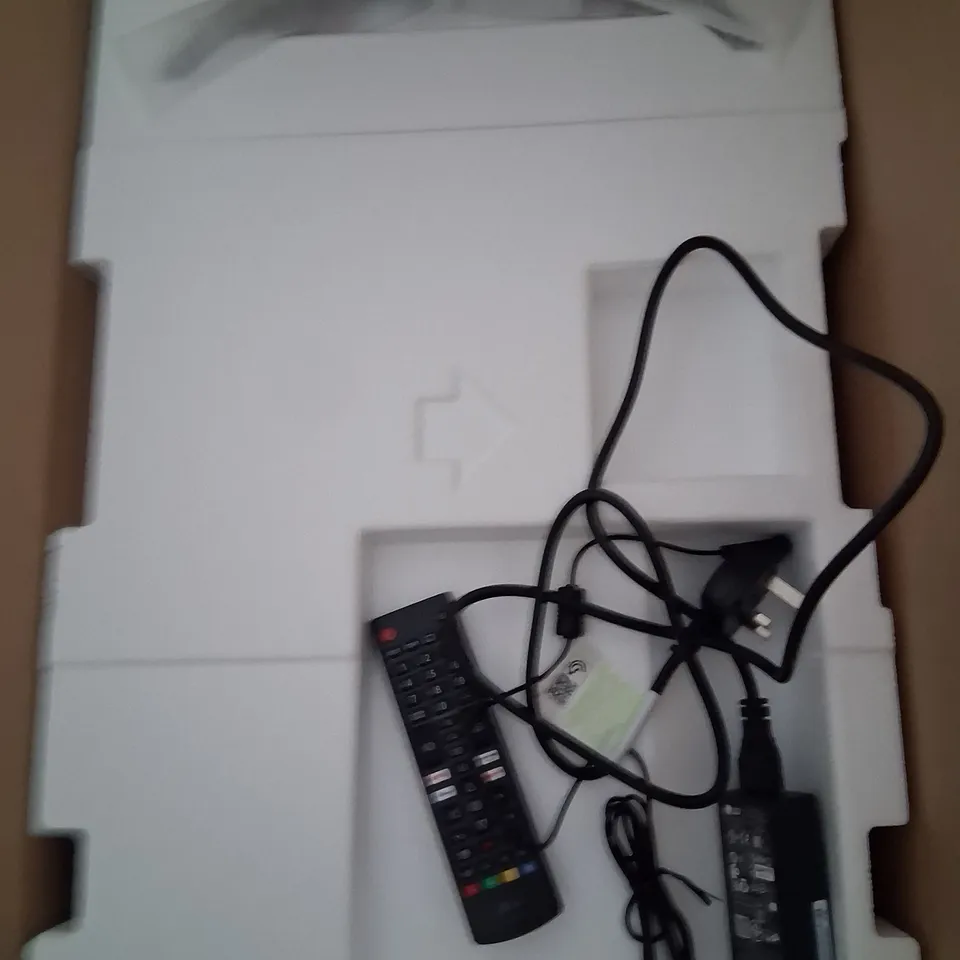 BOXED  LG 27TQ615S-PZ 27" SMART FULL HD LED TV MONITOR