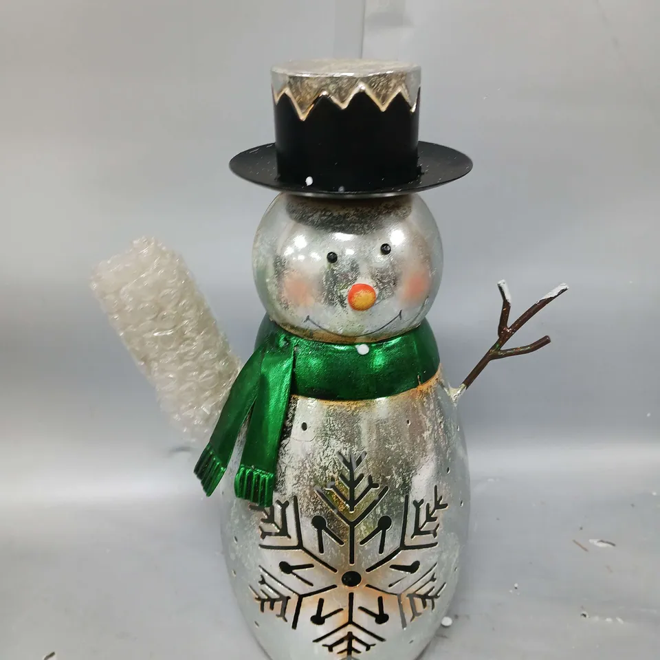 FESTIVE 34 CM BO METAL SNOWMAN WITH LIT SNOWFLAKE CHRISTMAS DECORATION RRP £30