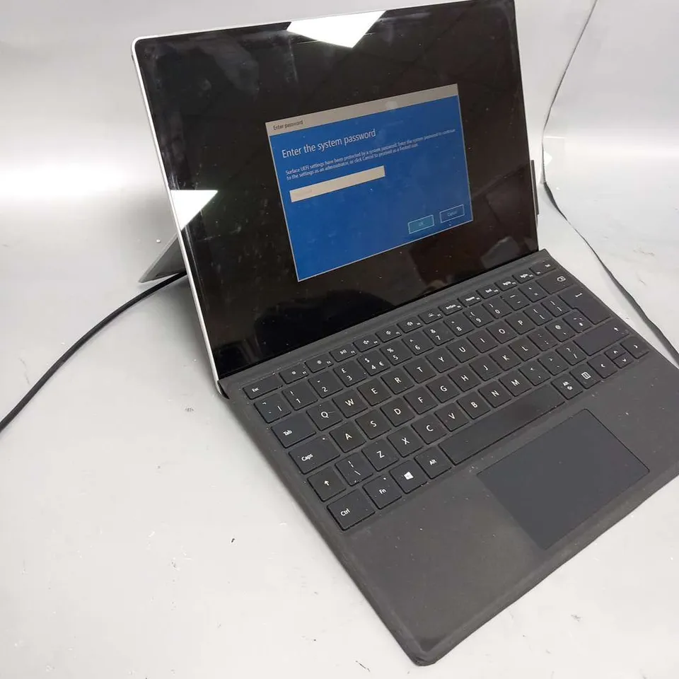 MICROSOFT SURFACE PRO 5 256GB 1796