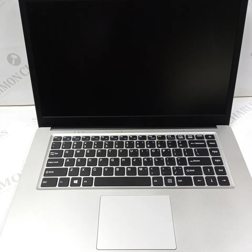 WINDOWS 10 POLY NUCLEAR SERIES LAPTOP - SILVER (SIZE UNKNOWN)