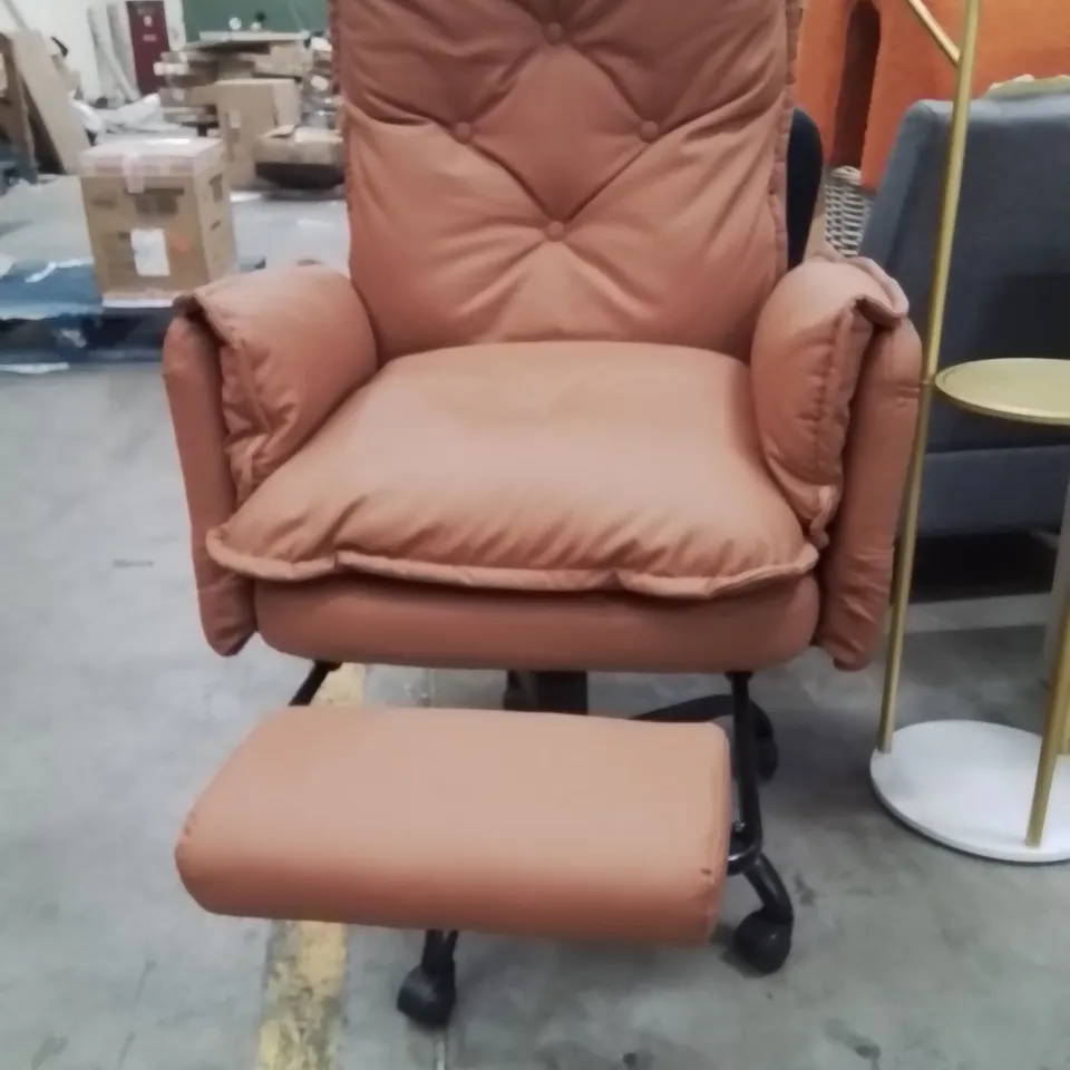 FAUX LEATHER RECLINING CHAIR WITH EXTENDABLE FOOT REST