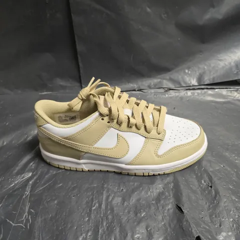 NIKE DUNK LOW TRAINERS IN DESERT KHAKI/PURE PLATINUM SIZE UK 4
