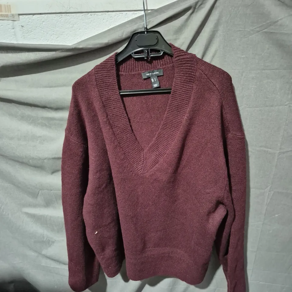 NEW LOOK BURGUNDY V-NECK KNIT SWEATER – UK L