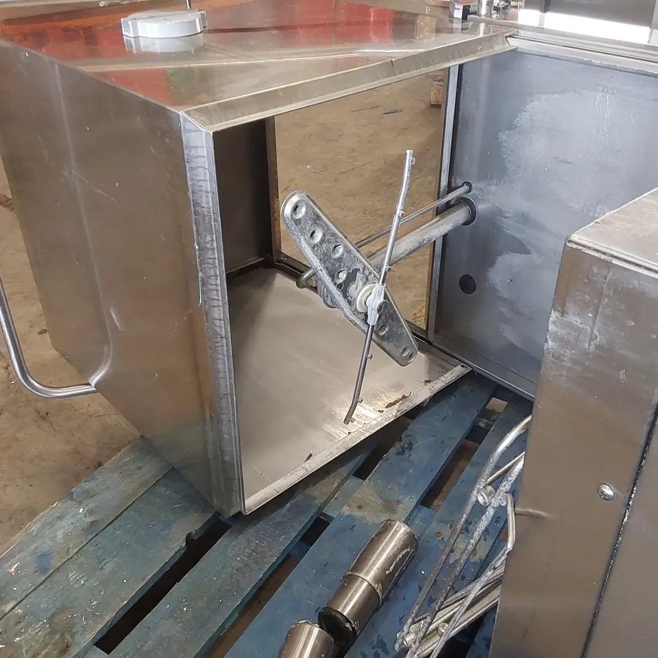 KROMO DW014 COMMERCIAL HOOD DISHWASHER 