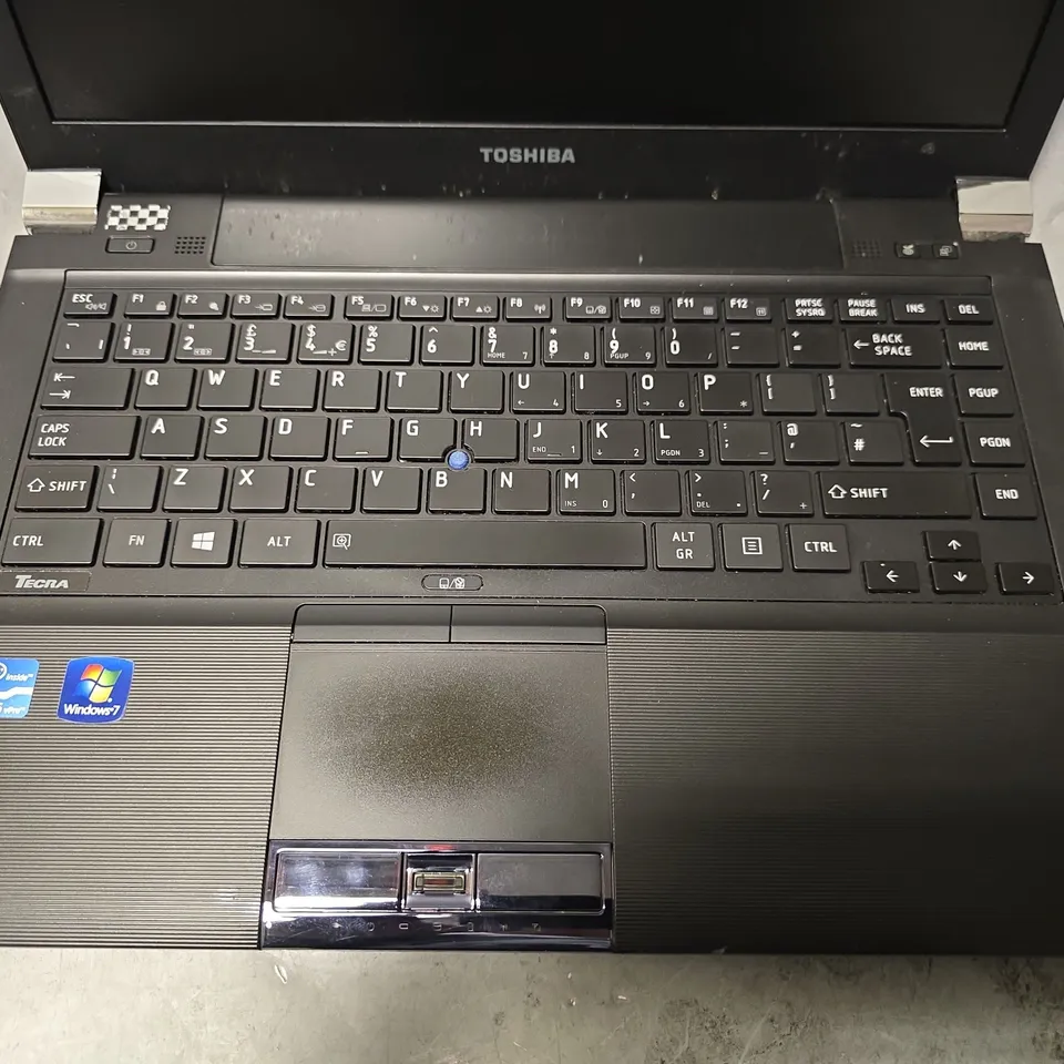 TOSHIBA TECRA R940 LAPTOP 