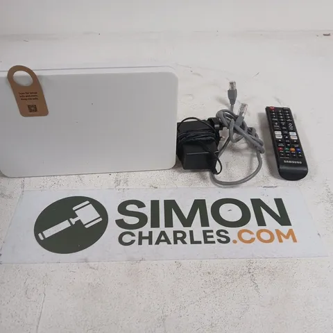 APPROXIMATELY 10 ASSORTED ELECTRICAL PRODUCTS TO INCLUDE POWER ADAPTERS, WIFI HUBS AND REMOTE CONTROLS