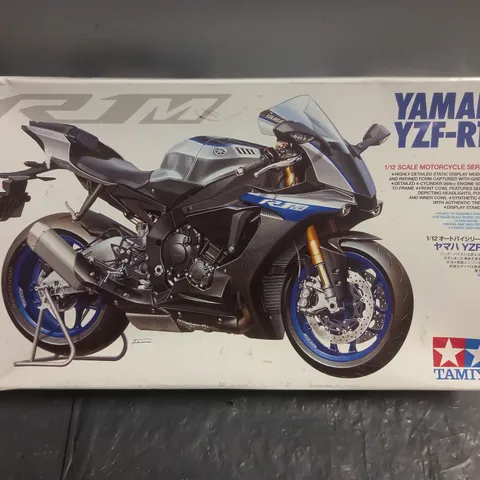 TAMIYA YAMAHA YZF-R1M 1/12 SCALE MOTORCYCLE