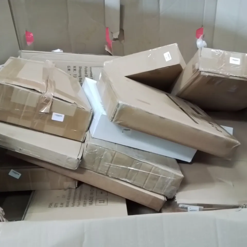 PALLET OF ASSORTED ITEMS TO INCLUDE: LED CEILING LIGHTS, SUITCASE, NAVARIS OVAL MIRROR ECT