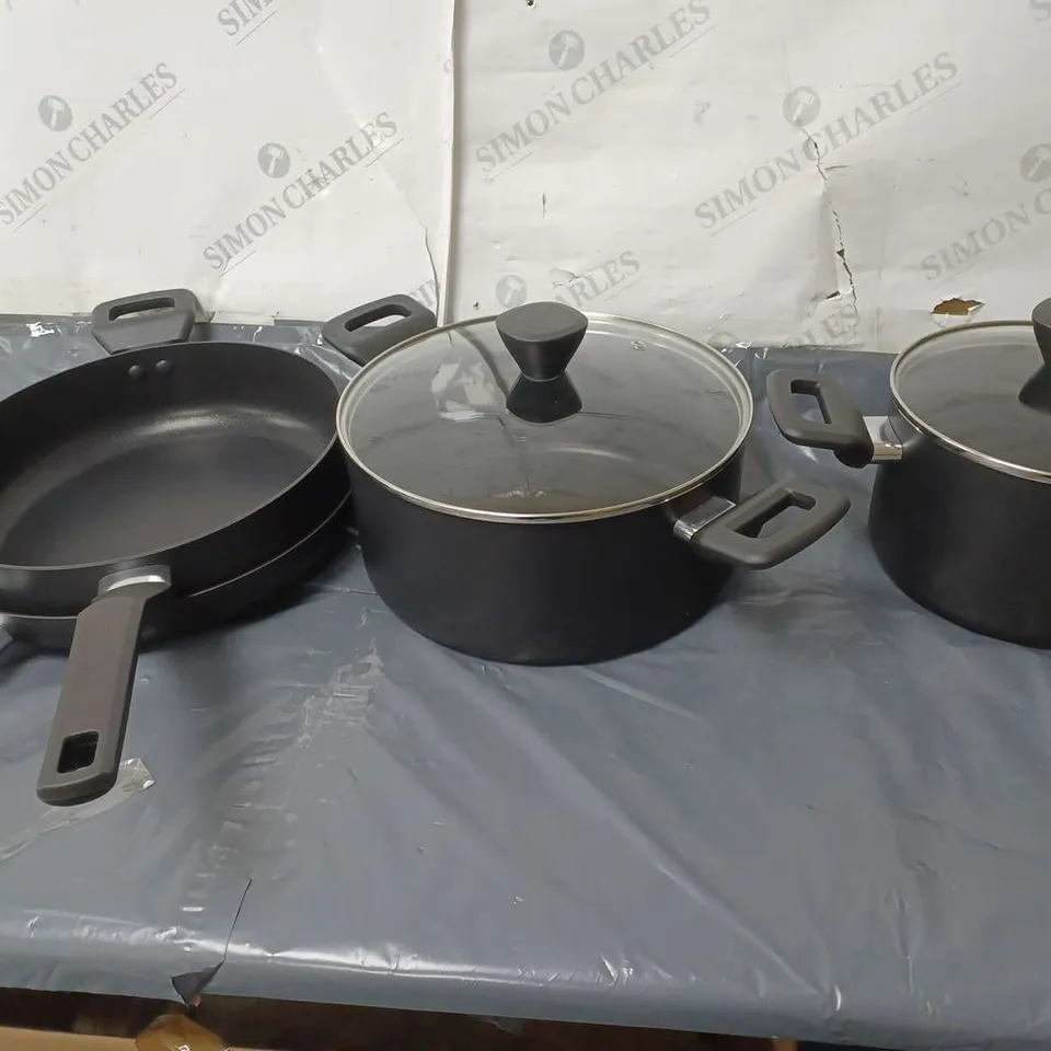 STACKABLE NON-STICK COOKWARE POTS AND PANS SET - COLLECTION ONLY