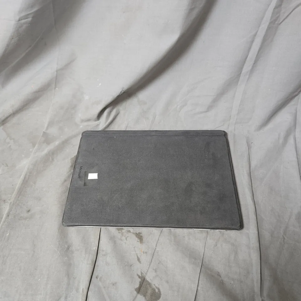 MICROSOFT SURFACE PRO 5 TABLET WITH KEYBOARD – SILVER, I5-7300U, 8GB RAM, 256GB, 12.3-INCH