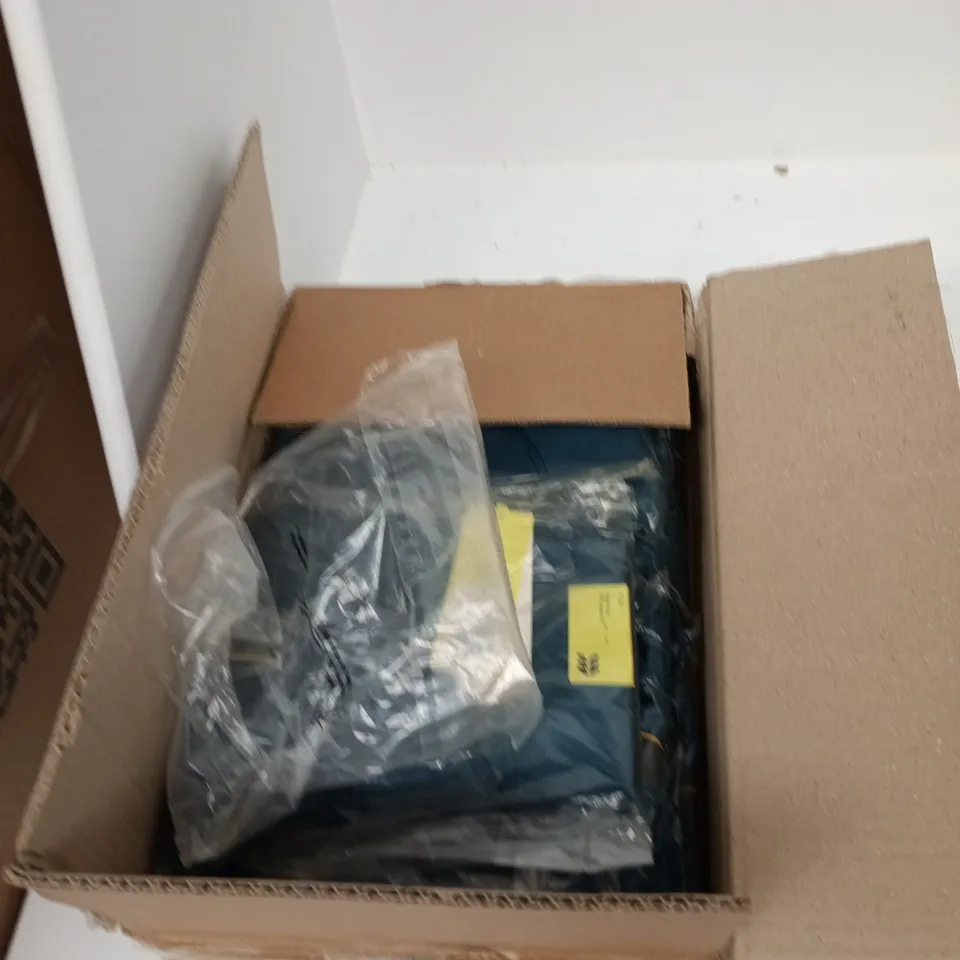 BOX OF APPROXIMATELY 12 SEA GREEN LEGGINGS IN ASSORTED SIZES