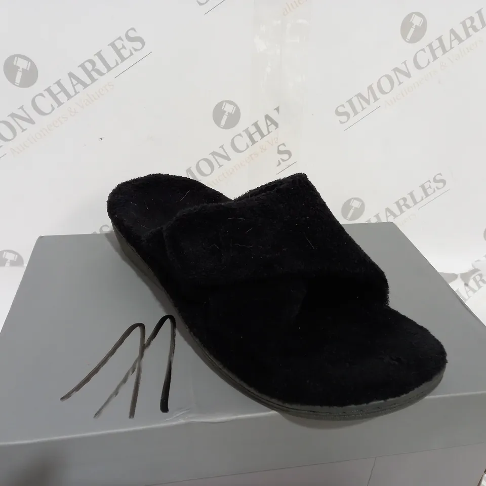 BOXED VIONIC INDULGE RELAX BLACK SLIPPERS UK SIZE 6 