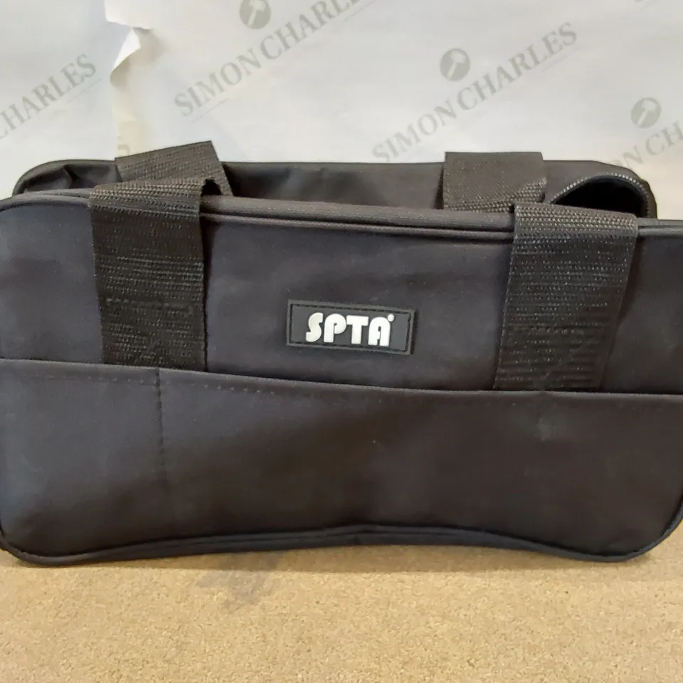 BOX OF ASSORTED BRAND NEW BAGS AND ACCESSORIES TO INCLUDE; 19X BOIC BLACK TRAVEL BAGS, 1X SPTA BLACK TOOL BAG, 1X KHAKI OUTDOORS BAG 