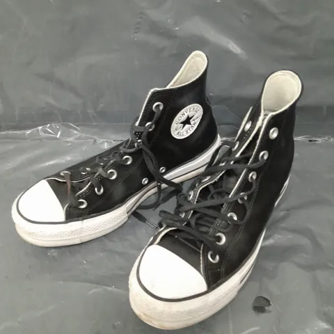 PAIR OF CONVERSE WOMENS LEATHER LIFT HI TOP TRAINERS - BLACK - 7