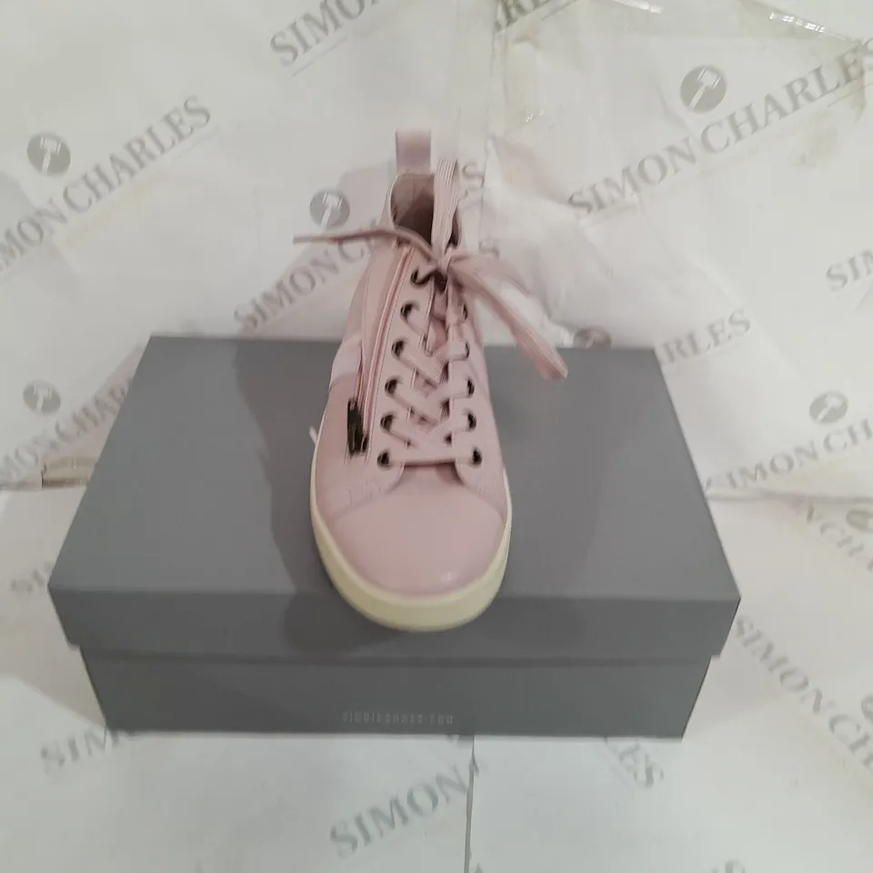 BOXED VIONIC CASUAL PINK LEATHER TRAINERS SIZE 7