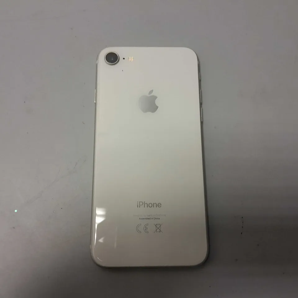 APPLE IPHONE 8
