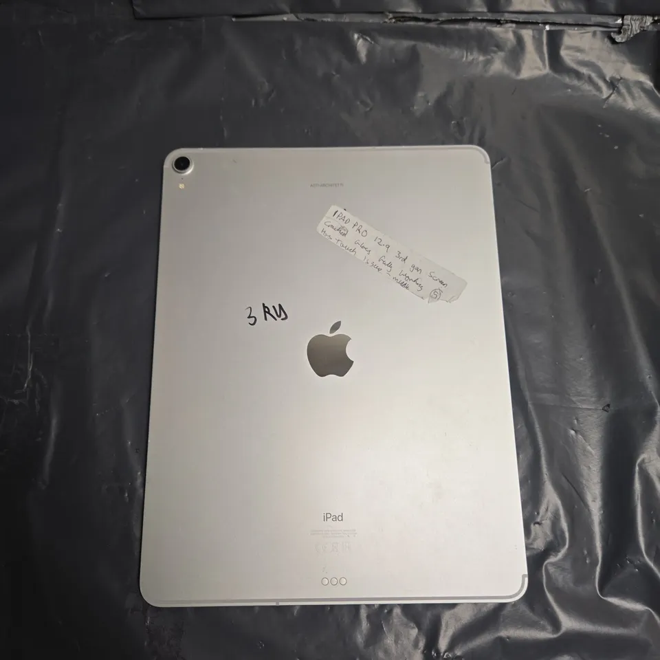 APPLE IPAD PRO 3RD GEN IN GREY