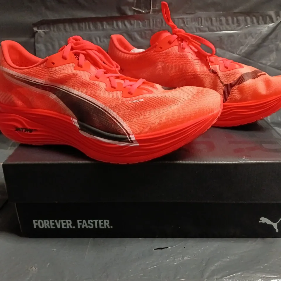 BOXED PAIR OF PUMA DEVIATE NITRO ELITE 3 SHOES IN ORANGE SIZE UK 11.5