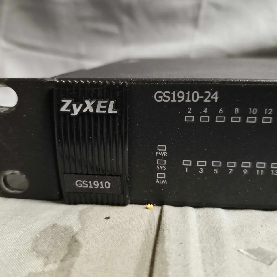 ZYXEL GS1910-24 24-PORT GIGABIT NETWORK SWITCH