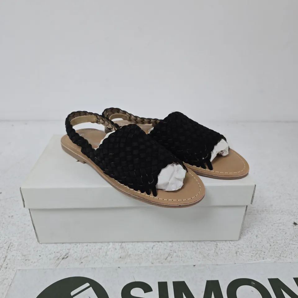 LEATHER COLLECTION WOMEN'S BLACK BRAIDED SANDALS – UK 4 