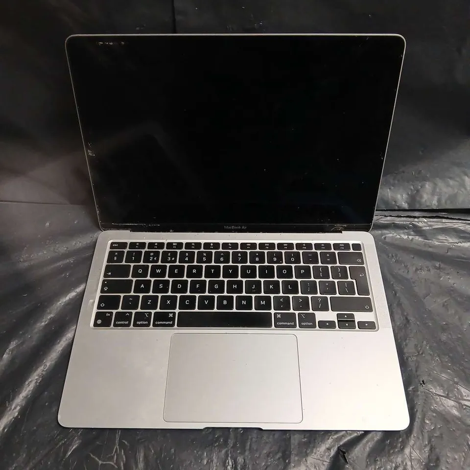 APPLE MACBOOK AIR 13-INCH LAPTOP – SILVER, COSMETIC WEAR