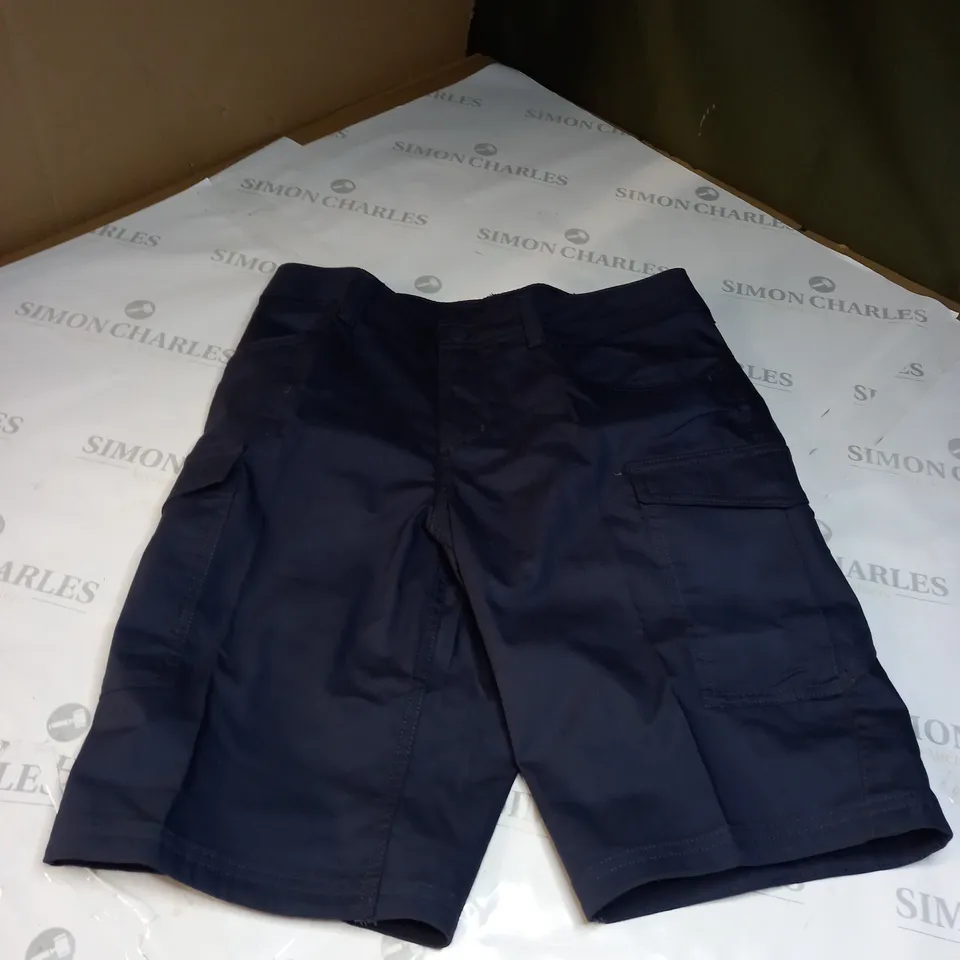 QUECHUA NAVY BLUE SHORTS SIZE 38 