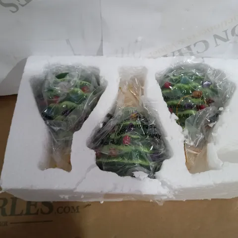 OUTLET MR CHRISTMAS SET OF 3 PRE-LIT NOSTALGIC TREES WITH GIFTBAGS