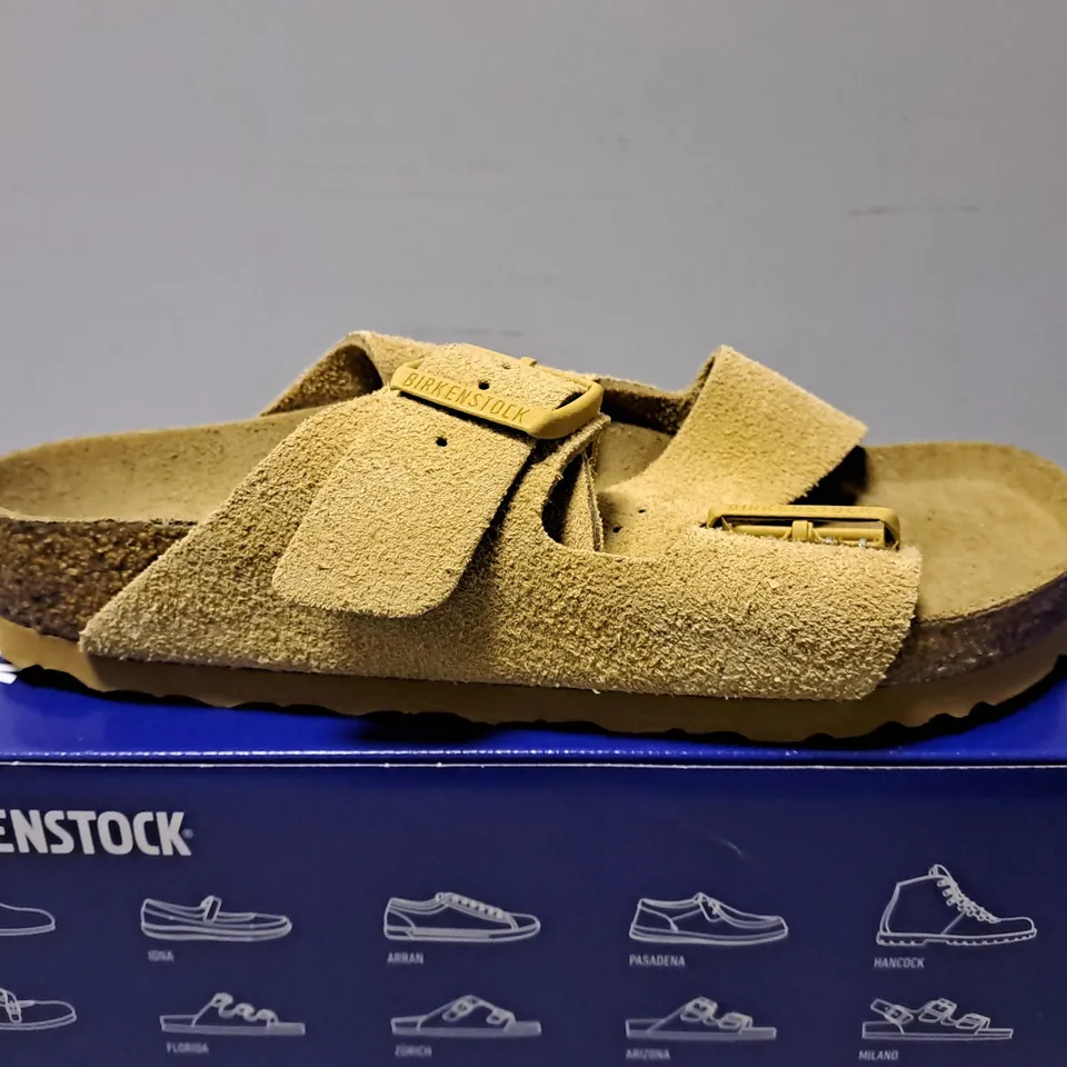 BOXED BIRKENSTOCK ARIZONA BS LATTE CREAM - UK 4.5