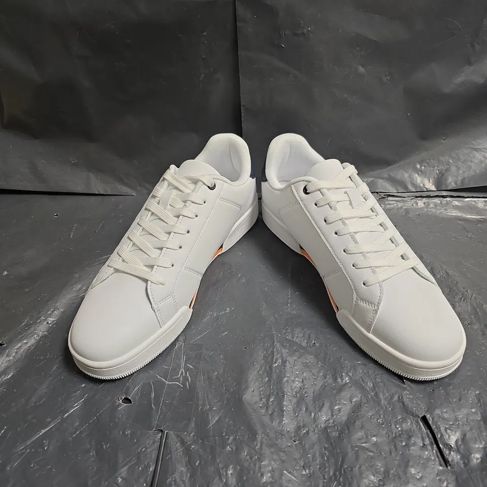 LUKE 1977 WHITE BERTO LOW TRAINER – UK 8
