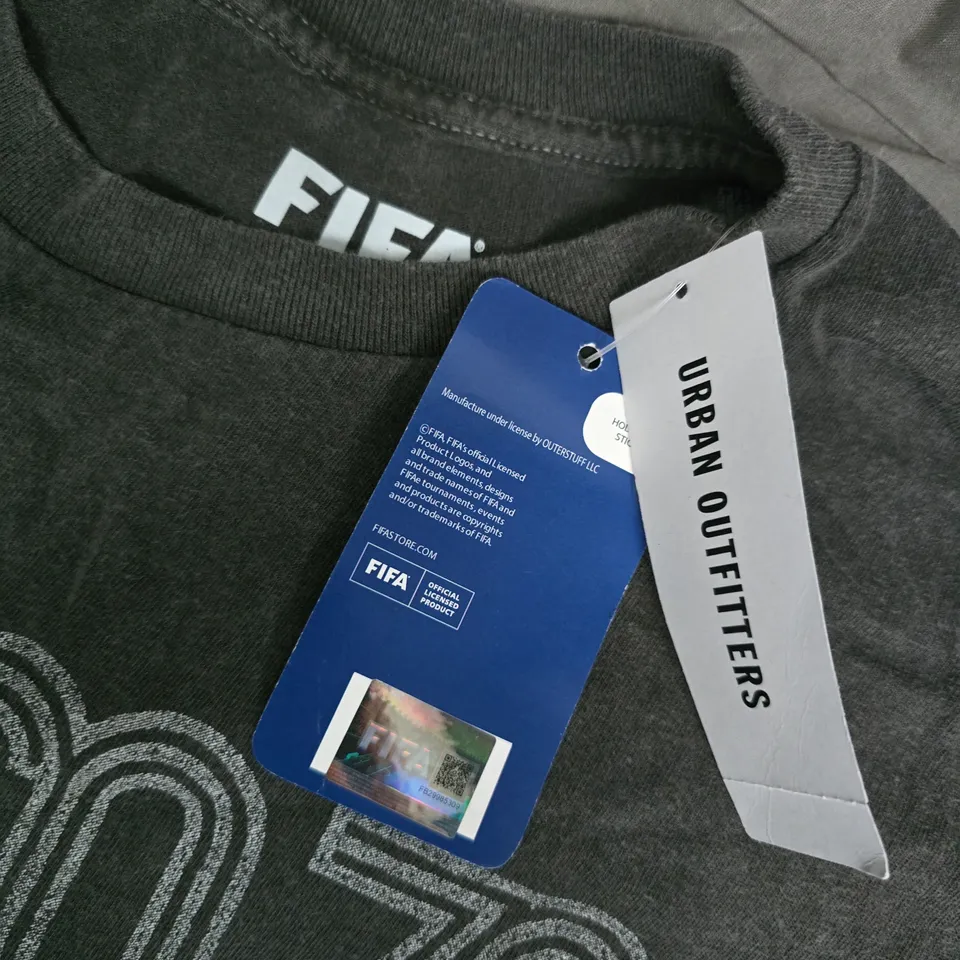 URBAN OUTFITTERS FIFA CLASSICS BLACK T‑SHIRT – MEXICO 70 WORLD CUP GRAPHIC, UK LARGE (L)