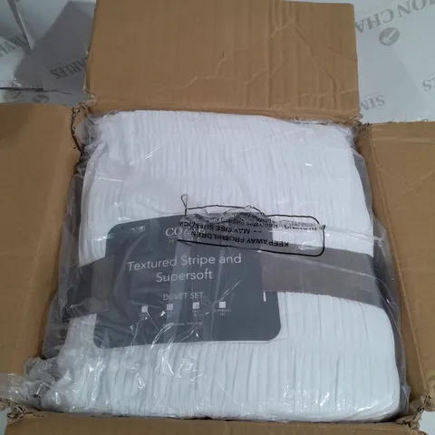 BOXED SUPERSOFT BY COZEE HOME TEXTURED STRIPE DUVET SET IN WHITE - KING SIZE