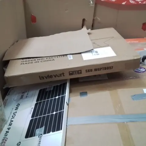 PALLET OF ASSORTED HOUSEHOLD GOODS AND PRODUCTS TO INCLUDE;ARTIFICIAL TREE,SPOT CLEANER,SOLAR PANEL