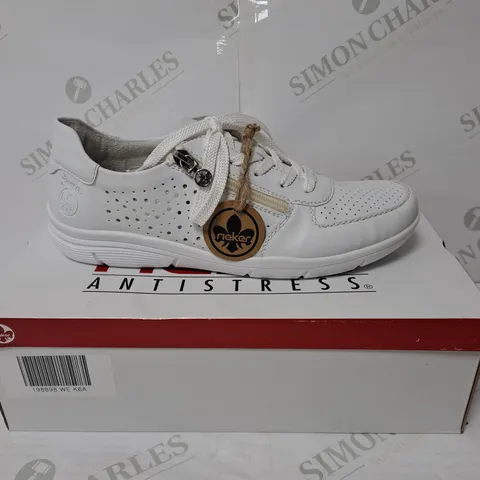 BOXED PAIR OF RIEKER ANTISTRESS SHOES - WHITE // SIZE: 40 EU