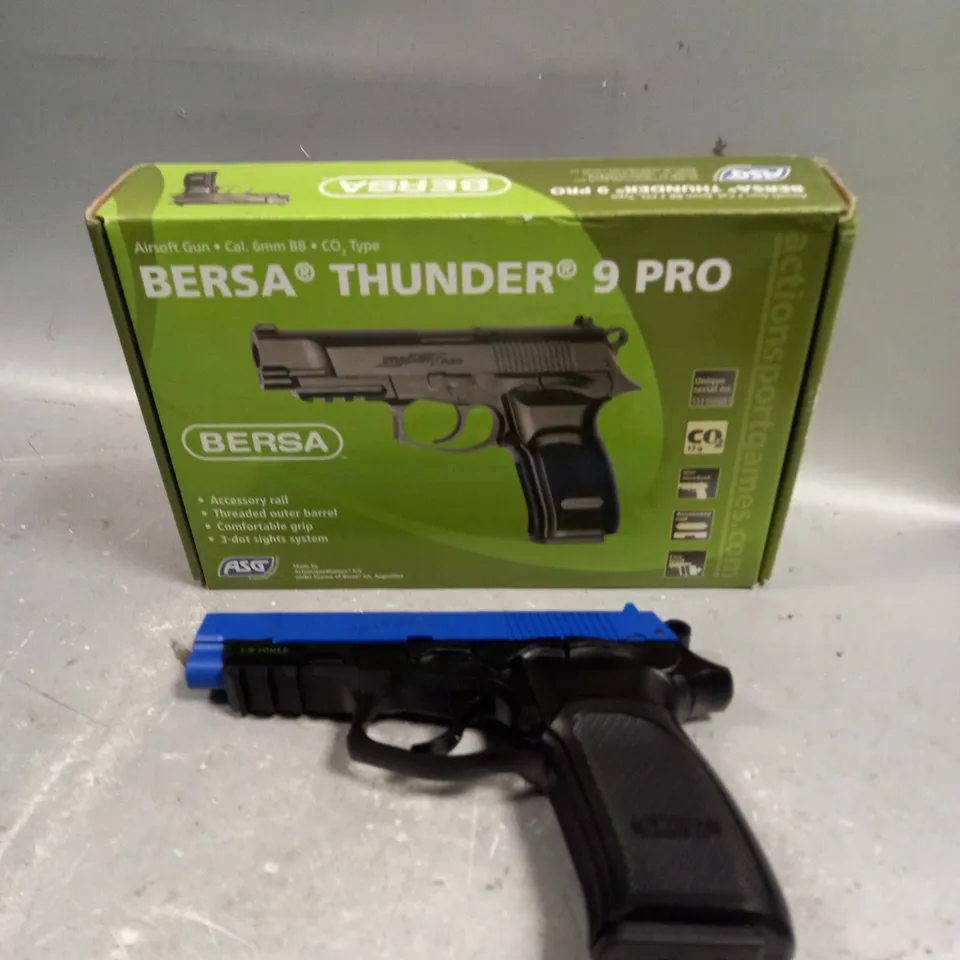 BOXED BERSA THUNDER 9 PRO AIRSOFT GUN - COLLECTION ONLY 