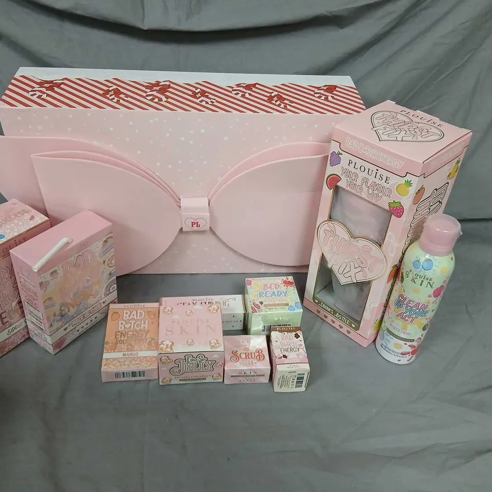 BOXED PLOUISE GIFT SET TO INCLUDE; SIPPIN ON SUCCESS, PIECE OF CAKE, MANGO BODY MIST, IM SO JELLY, STAY SHINING, BED READY, WELCOME TO THE SCRUB CLUB, THIRST FIX AND CLEAN UP YOUR ACT