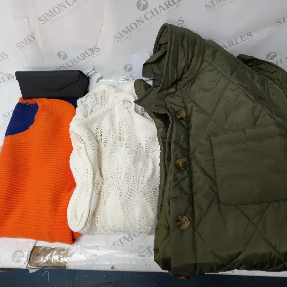 BOX OF APPROX. 20 ASSORTED CLOTHING ITEMS TO INCLUDE CENTI OLIVE COAT, WYNNE LAYERS JUMPER, SUNGLASSES WITH CASE