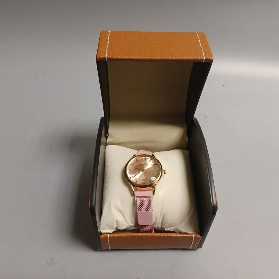 LADIES LA BANUS WATCH – QUARTZ MOVEMENT – METAL STRAP WITH MAGNETIC CLASP – BOX INCLUDED