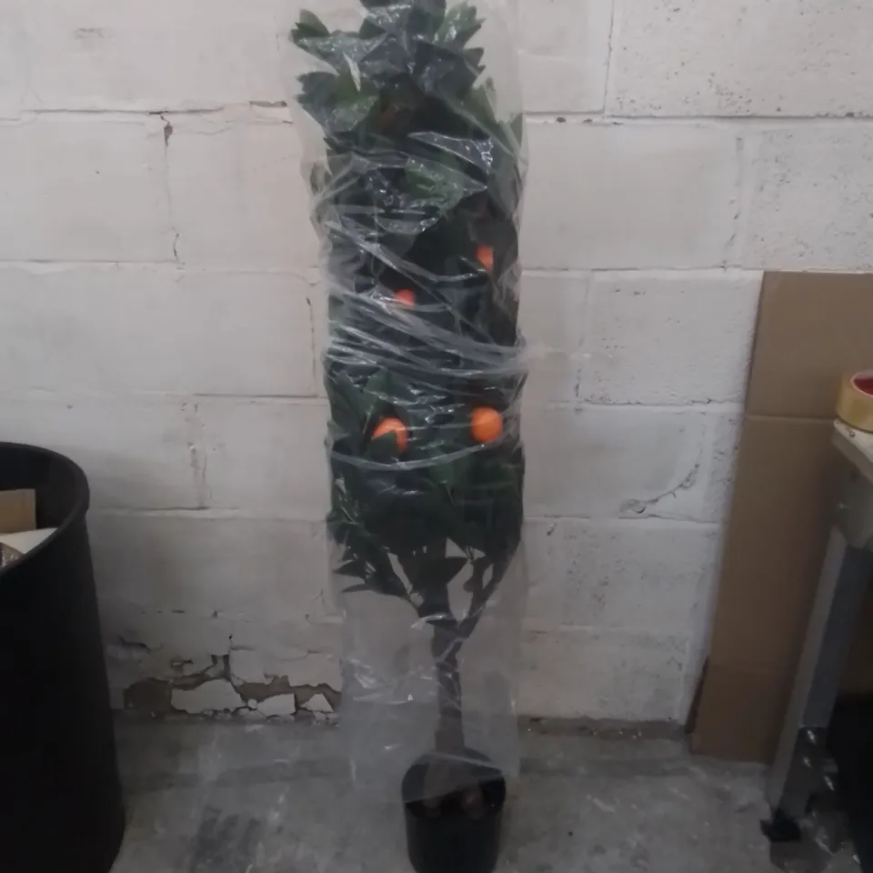BOXED 140CM ARTIFICAL ORANGE TREES